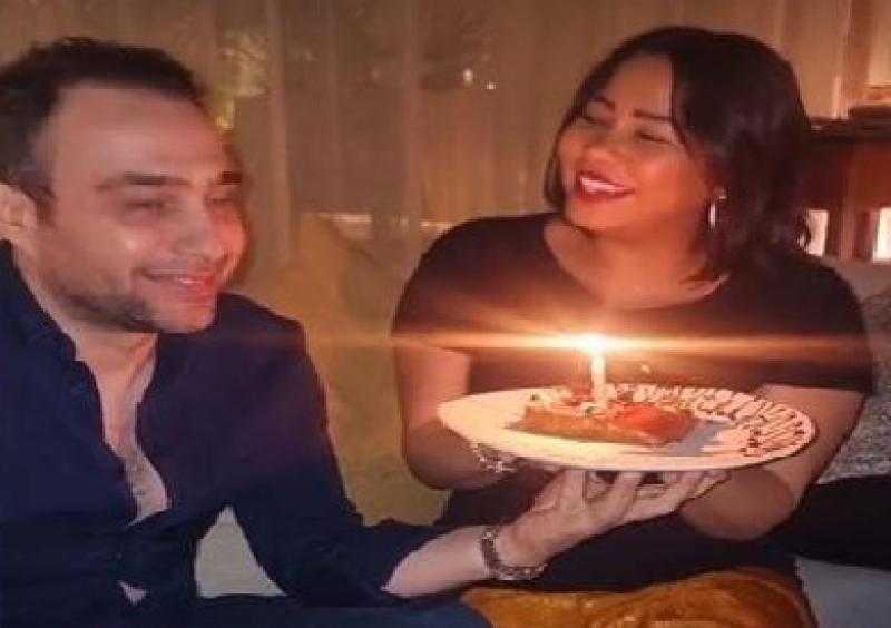 شيرين عبدالوهاب تحتفل بعيد ميلاد زوجها حسام حبيب