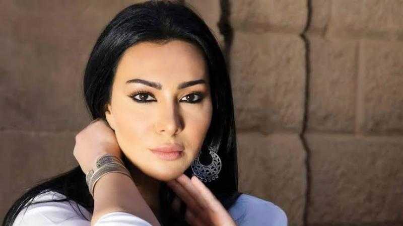 بعد السخرية من اعتزال ميرهان حسين.. كريم فهمي: الإفيه أغلى من الإنسانية