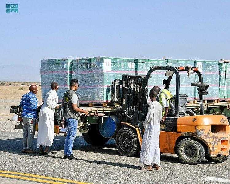 وصول الطائرة الإغاثية الحادية عشر ضمن الجسر الجوي السعودي لمساعدة الشعب السوداني