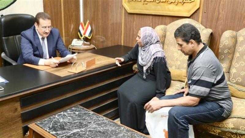 محافظ المنوفية يوجه بتوفير وحدة سكنية لأسرة دون مأوى