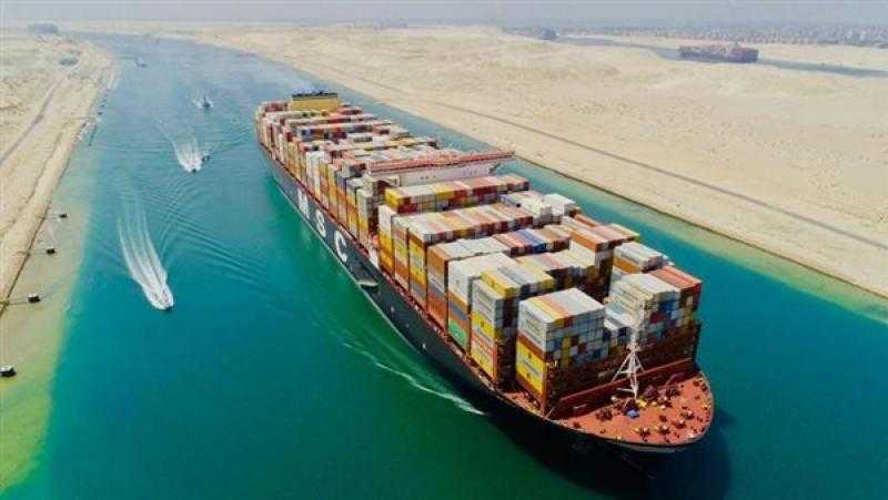 الفريق أسامة ربيع يكشف تفاصيل تعطل ناقلة بترول في قناة السويس