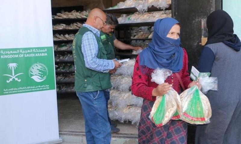 ”سلمان للإغاثة” يواصل تقديم مساعدته للاجئين السوريين في لبنان