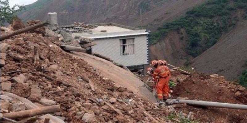 انهيار أرضي يودي بحياة 19 شخصا في جنوب غرب الصين