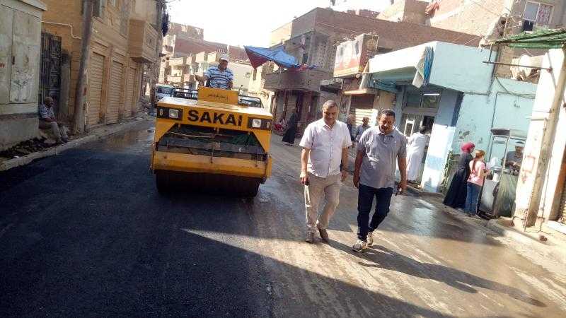 الانتهاء من أعمال الرصف بشارع الشهداء بمدينة أشمون بالمنوفية | صور