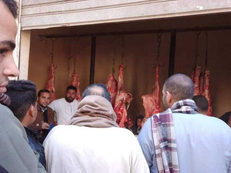 افتتاح 12 منفذًا لبيع اللحوم البلدية بأسعار مخفضة للمواطنين بالمنيا