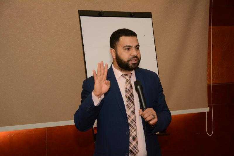 أزهري لأئمة بنين: فقه المعاملات المالية في الإسلام يراعي تغيرات الأعراف والمصلحة