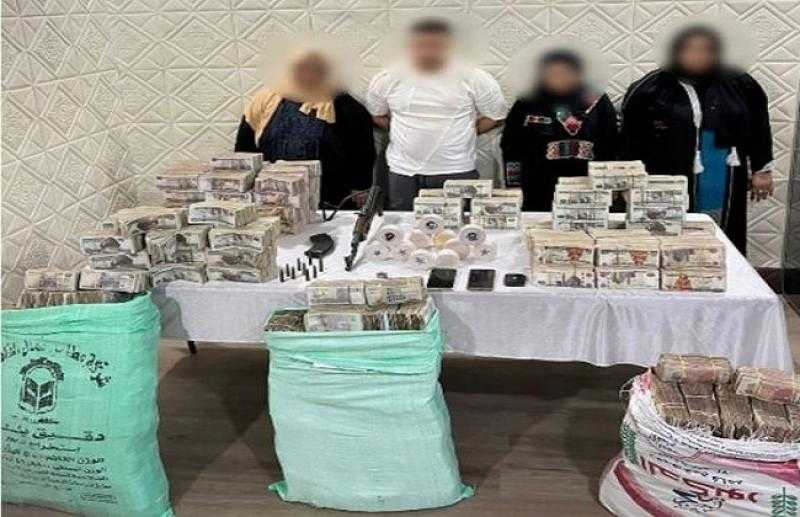 ضبط 3 سيدات وشخص آخر بحوزتهم كمية من الهيروين و5 ملايين جنيه بالقاهرة