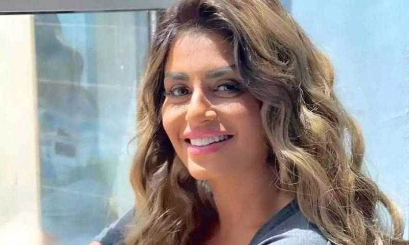 منة فضالي: تعرضت للعنف الزوجي ولو رجع الزمن هضربه 4 أقلام.. والكلاب أوفى من البشر