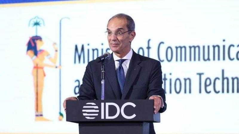 وزير الإتصالات: أطلقنا 170 خدمة حكومية مرقمنة على منصة ”مصر الرقمية”.