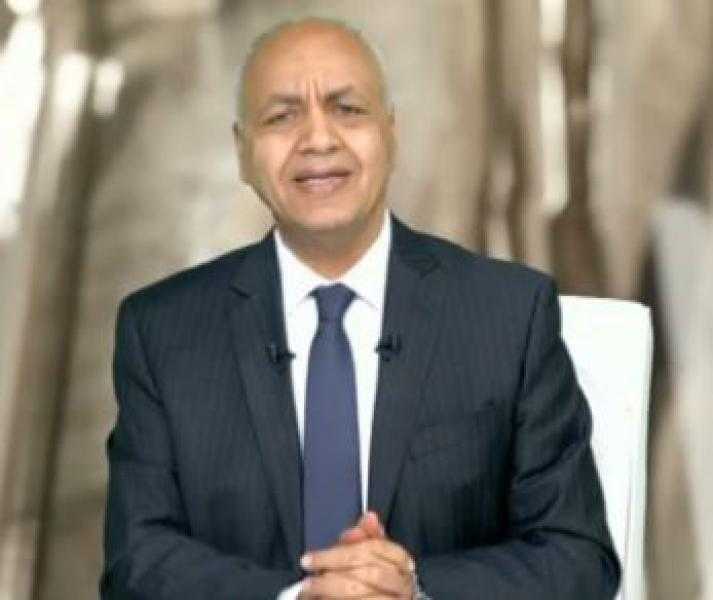 مصطفى بكري: مرسي كان يرتدي قميصا واقيا من الرصاص في ميدان التحرير