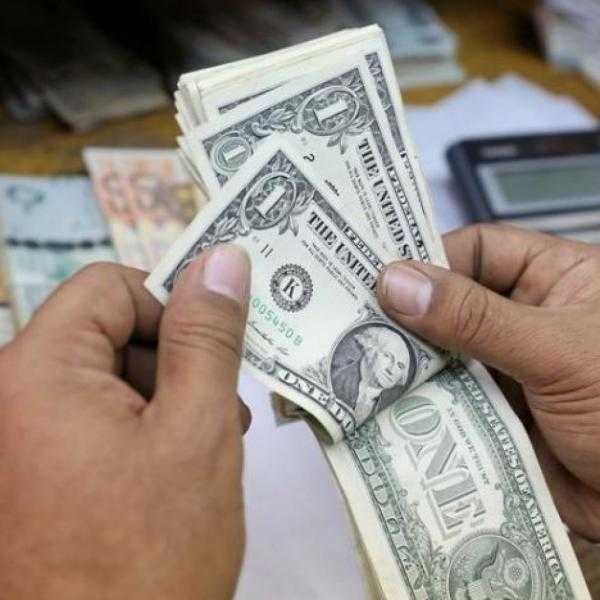 تأجيل محاكمة 5 أشخاص لاستدراج مواطن بحجة تدبير عملات أجنبية وانتحال صفة ضباط شرطة
