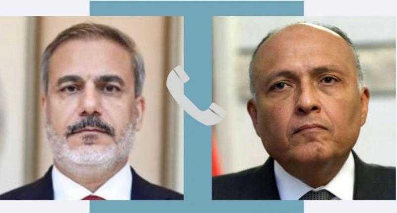 سامح شكري يجري اتصالا هاتفيا بوزير خارجية تركيا للتهنئة بتوليه المنصب