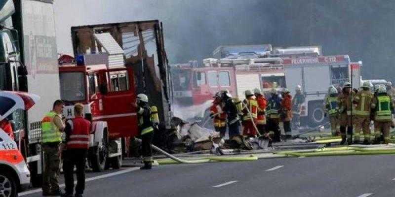 أستراليا.. مقتل 10 أشخاص وإصابة العشرات في حادث انقلاب حافلة