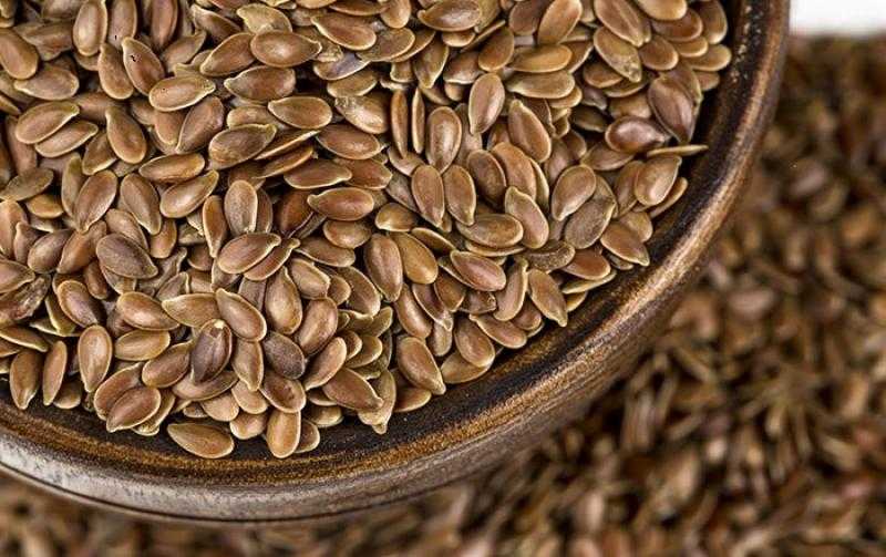 أهمية بذور الكتان للشعر وكيفية استخدامة