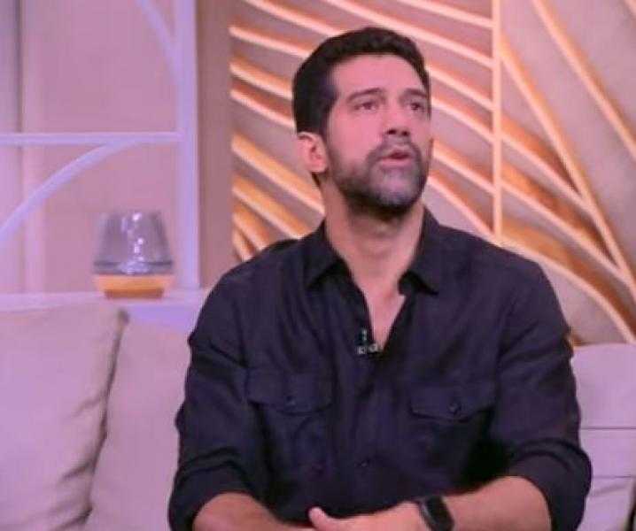 أحمد مجدي: يحيى الفخراني شخصية مُلهمة وعملاقة فنيا وتعلمت منه الكثير