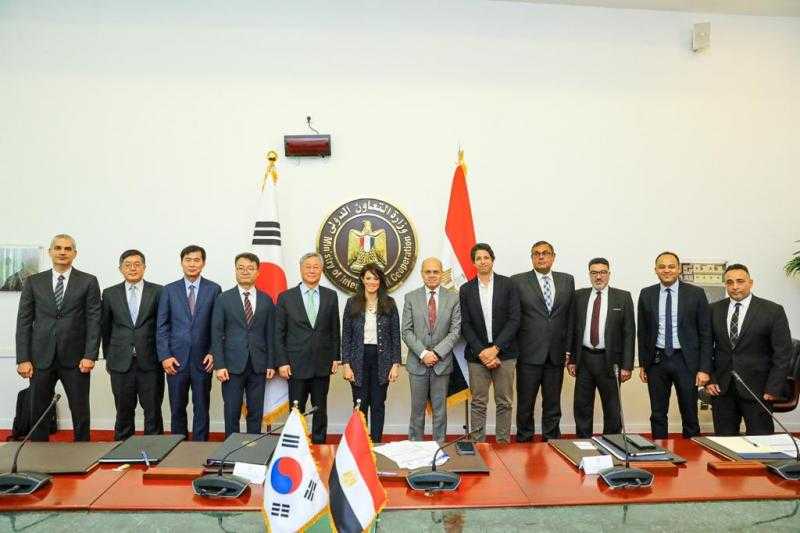 460 مليون دولار ”تمويل كوري” لتوريد 40 وحدة قطار للخطين الثاني والثالث لمترو أنفاق القاهرة الكبرى