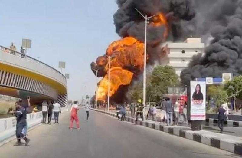 حريق هائل فى محطة وقود المعنا بمحافظة قنا