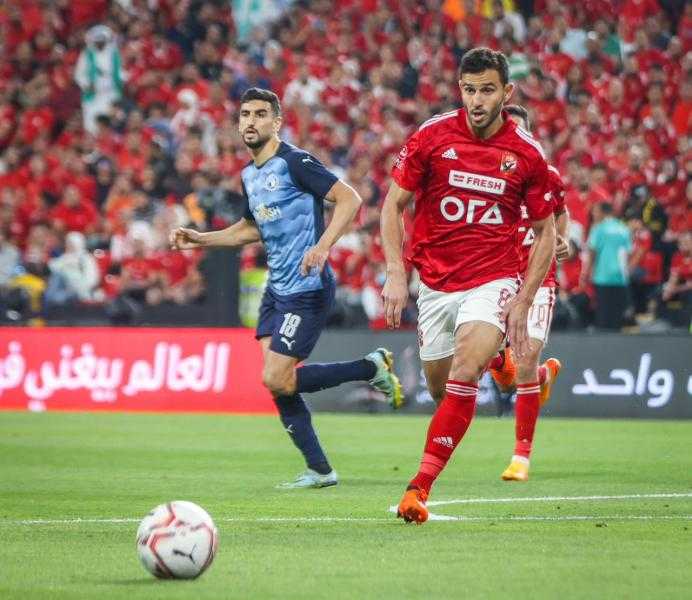 الوكرة القطري يجدد عرضه لضم نجم الأهلي