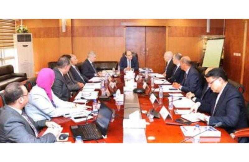 منح تصاريح تشغيل مؤقتة لمدة عام للمنشآت الصناعية غير المرخصة لتقنين أوضاعها