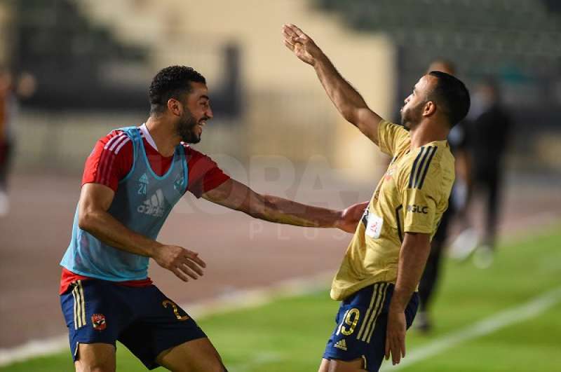 خط أحمر