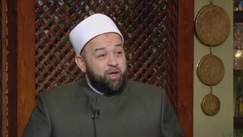إمام جامع عمرو بن العاص: الأموات يشعرون بالأحياء