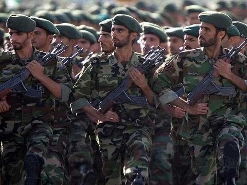 مقتل عنصرين بالحرس الثوري الإيراني في اشتباك مع مسلحين