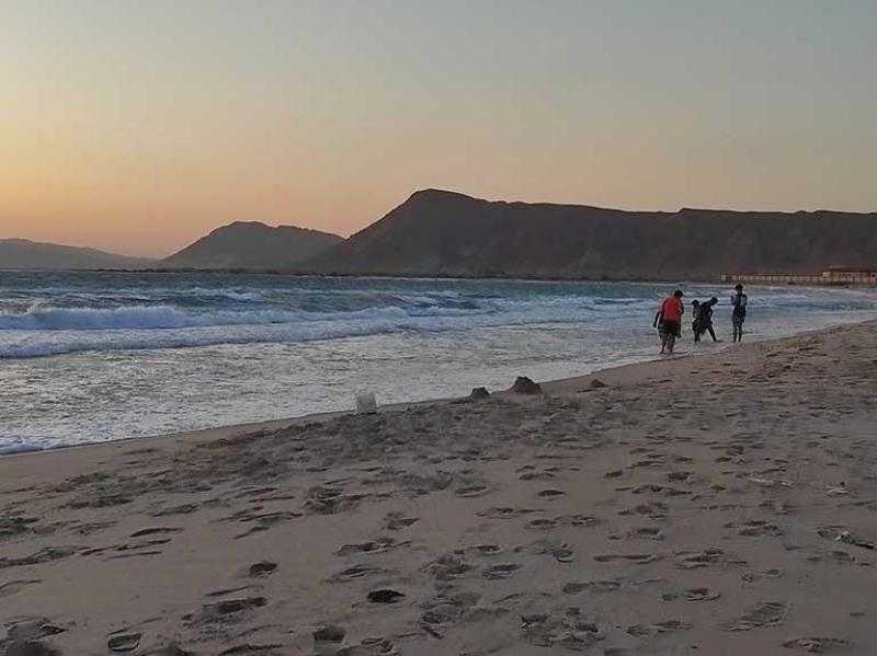 شواطئ مدينة طور سيناء تستعد لاستقبال المواطنين بالمجان خلال إجازة عيد الأضحى