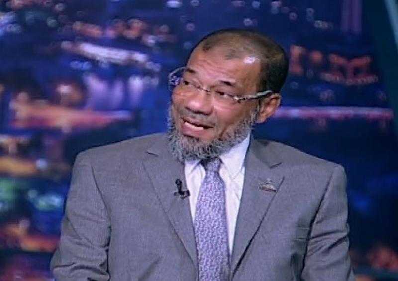أشرف ثابت: مازلنا نعاني من ثورة يناير.. وأعضاء الحزب الوطني الأكفأ لإدارة الدولة