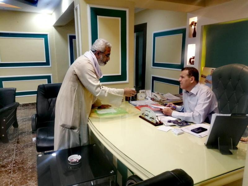 رئيس مدينة الأقصر يلتقي المواطنين في اليوم المفتوح