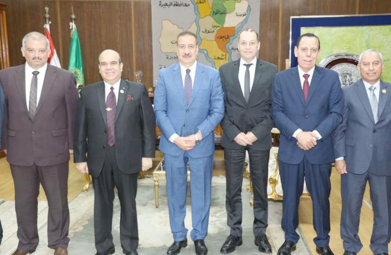 خط أحمر