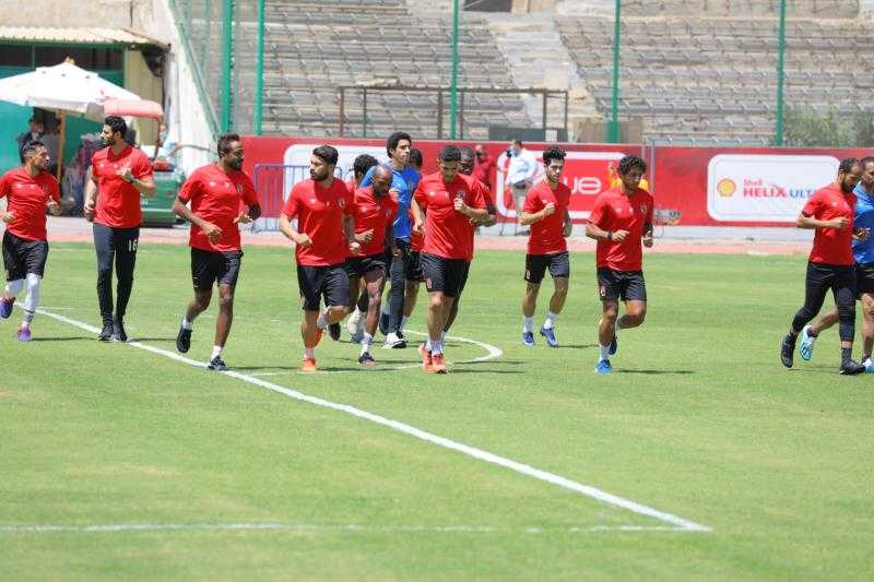الأهلي يواصل تدريباته استعدادا للقاء حرس الحدود