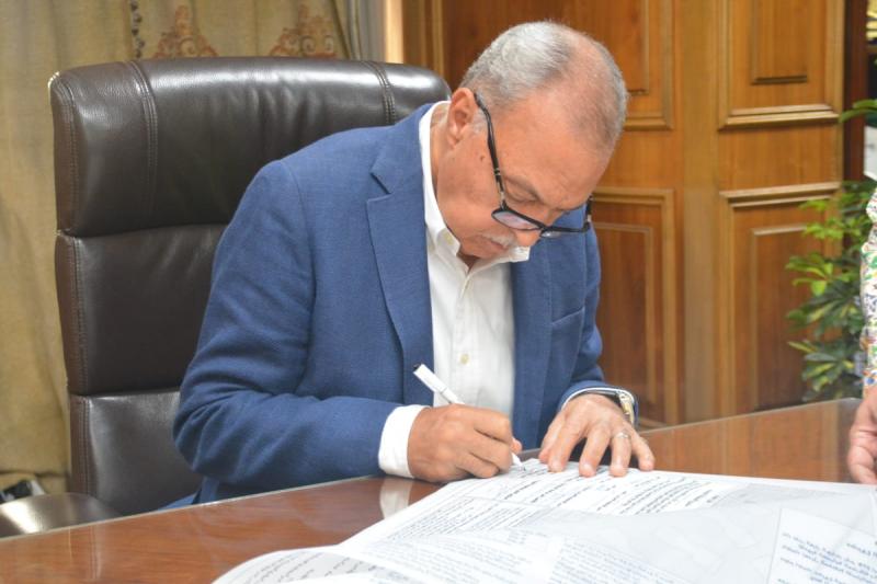 خط أحمر