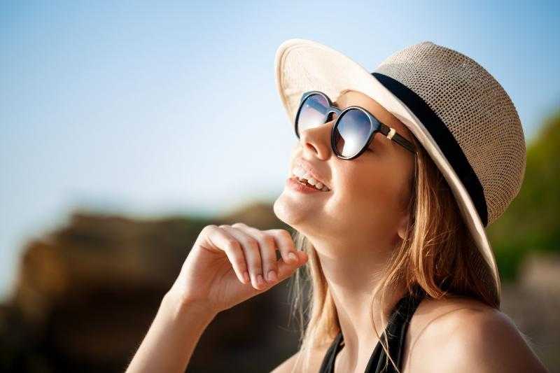 طرق لحماية البشرة من الشمس في الصيف.. تعرفي عليها