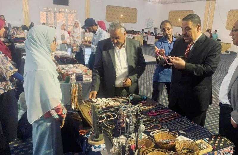 الشباب والرياضة بالأقصر تنظم معرضا للمنتجات الحرفية واليدوية بنادي المدينة المنورة