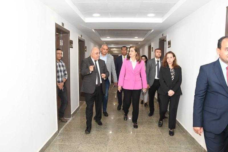 وزيرة التخطيط تتفقد مبنى المعهد القومي للحوكمة بمقره الجديد
