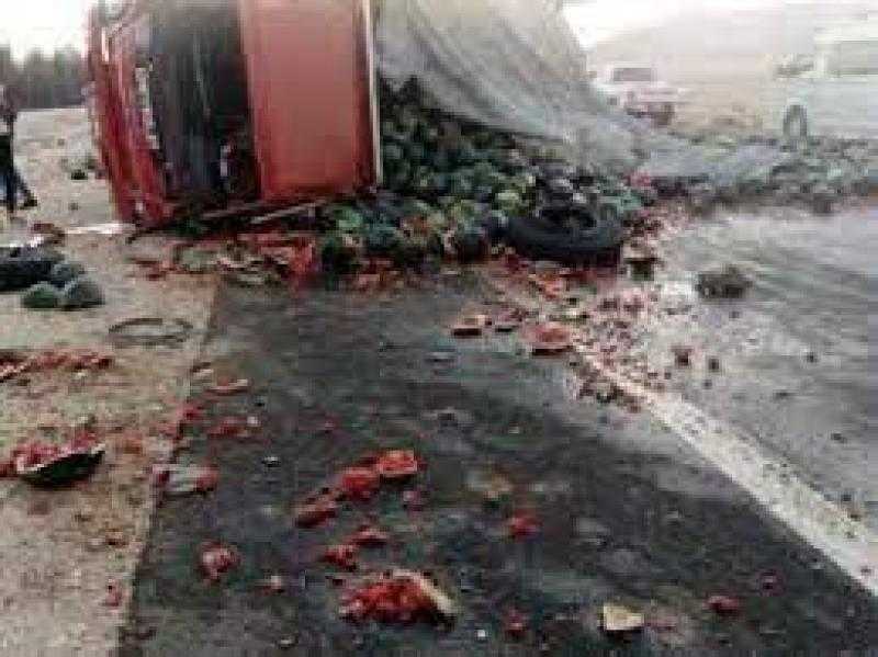 إصابة سائق إثر انقلاب سيارة على طريق ”نجع حمادي- قنا”