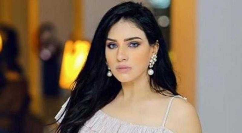 مروة نصر: «مش بغير لون شعري وبحب ألبس الإسدال»