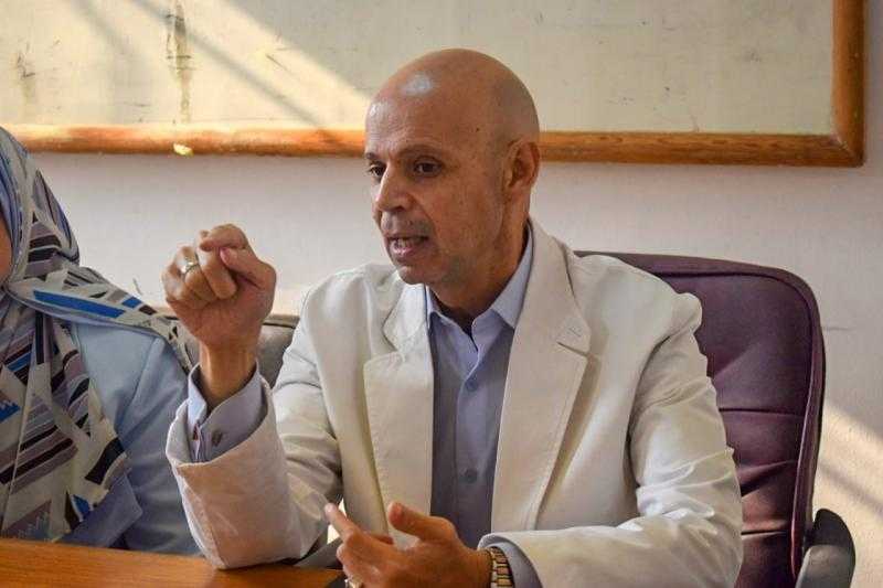 وكيل الصحة بالشرقية يتفقد أقسام وحدة طب الأسرة بإنشاص الرمل