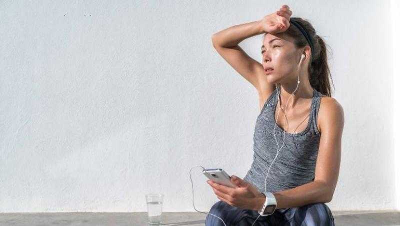 مشروب طبيعي يرطب الجسم أكثر من الماء