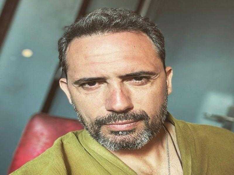”مشروع جديد”.. ظافر العابدين يشارك الجمهور كواليس عمل جديد