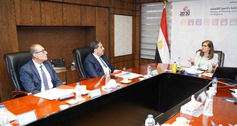 «التخطيط»: المراكز التكنولوجية المتنقلة تقدم 2 مليون معاملة مع الجمهور منذ تشغيلها