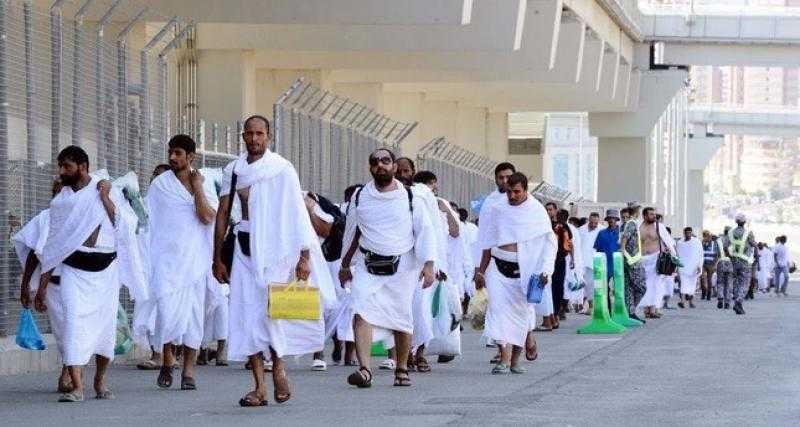 السعودية: الحجاج يتوافدون إلى مشعر منى لقضاء يوم التروية