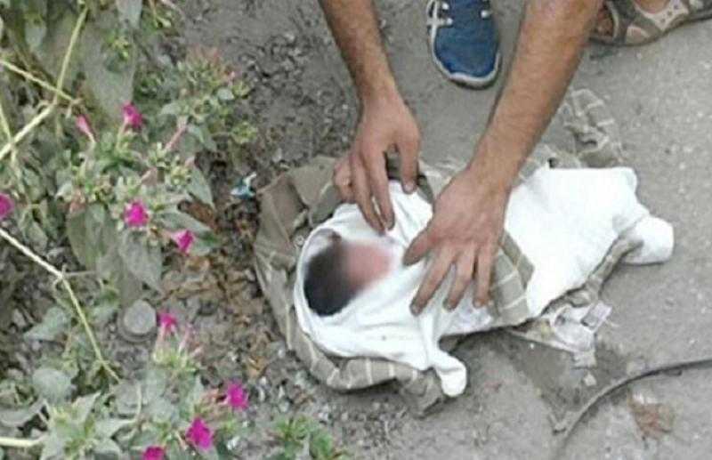 تفاصيل ضبط متسولة بطفلة حديثة الولادة يشتبه في خطفها