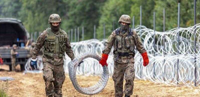 بولندا تشدد الرقابة على الحدود مع بيلاروس
