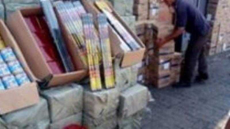 ضبط أكثر من مليون وحدة ألعاب نارية بحوزة أحد الأشخاص بالفيوم