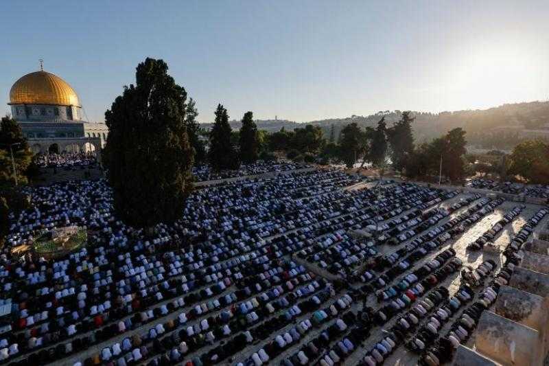 تقرير فلسطيني: 100 ألف مصلٍ يؤدون صلاة عيد الأضحى في المسجد الأقصى