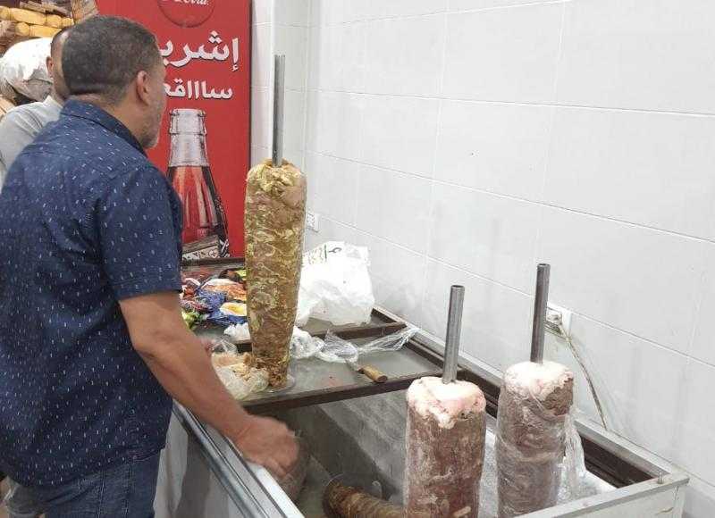 صحة أسيوط تغلق 8 منشآت وتحرر 45 محضرا وتعدم 120 كيلو أغذية