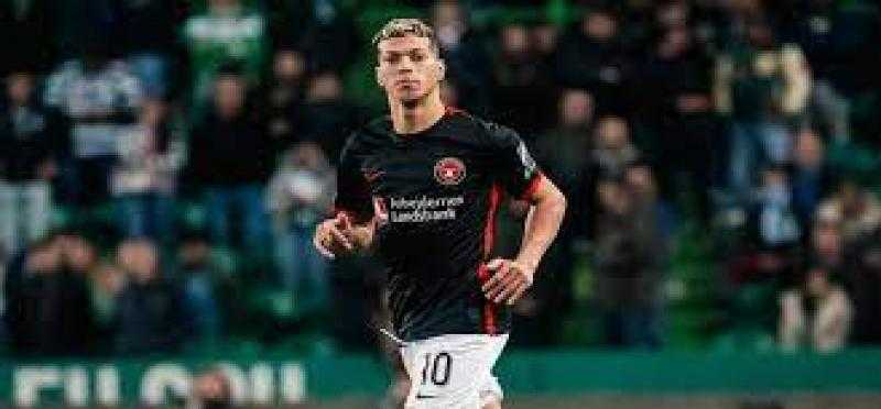 مصدر بالأهلي يكشف حقيقة المفاوضات مع إمام عاشور