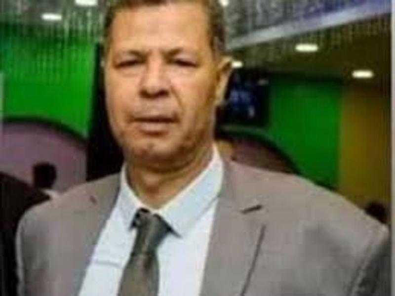 وفاة مدير مدرسة أثناء عمله بالبناء لتحسين دخله