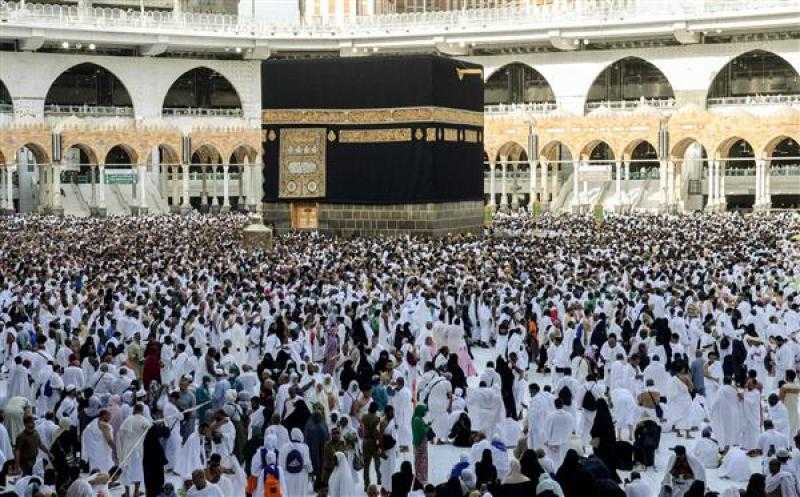 حجاج ضيوف برنامج خادم الحرمين الشريفين للحج والعمرة والزيارة يُتمّون نسكهم بطواف الوداع